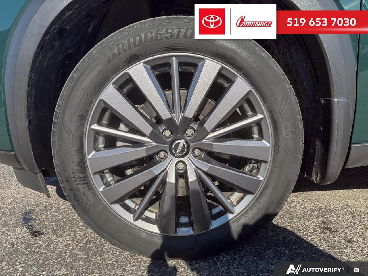 2023 Nissan Pathfinder SL Photo