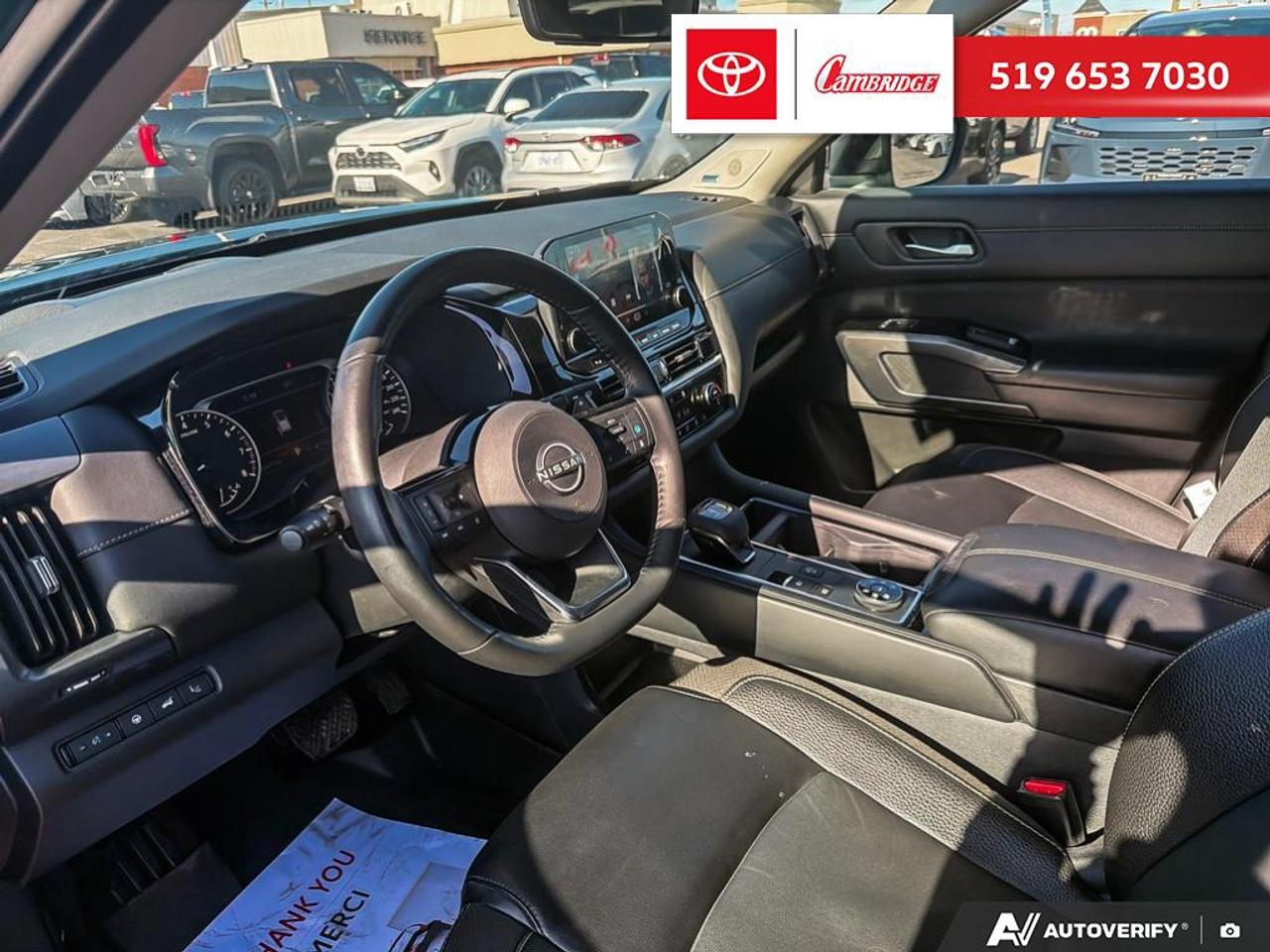 2023 Nissan Pathfinder SL Photo