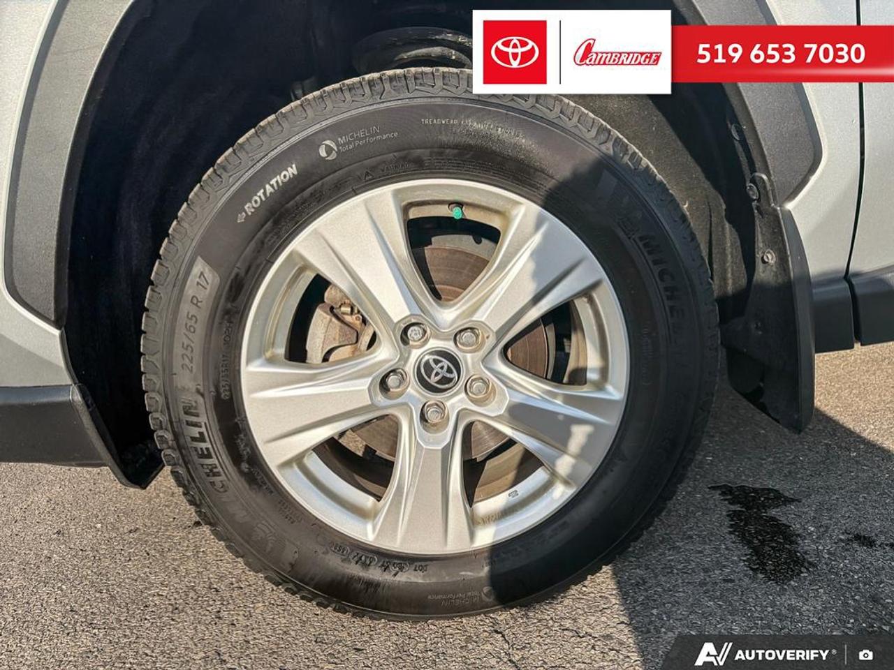 2021 Toyota RAV4 Hybrid LE Photo
