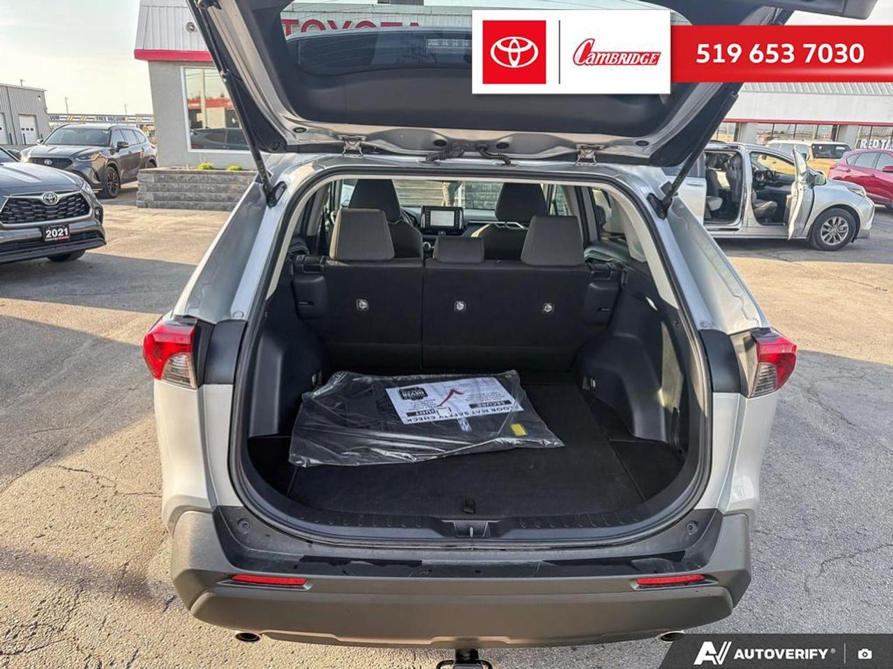 2021 Toyota RAV4 Hybrid LE Photo