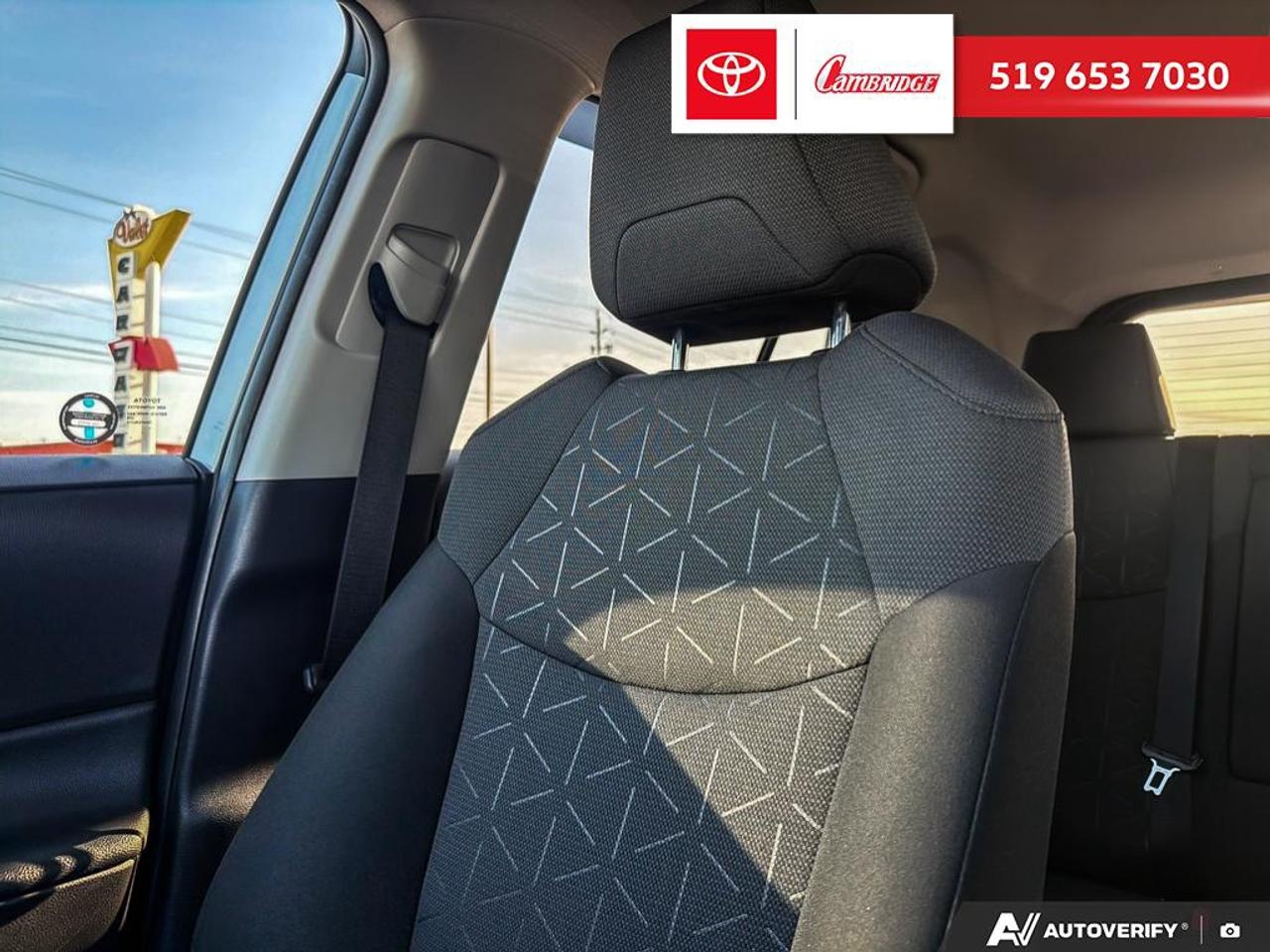 2021 Toyota RAV4 Hybrid LE Photo