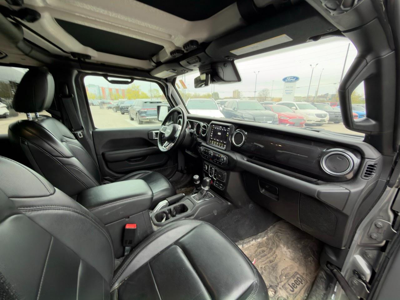 2020 Jeep Wrangler Unlimited Sahara ALTITUDE PK| LTHR|COLD WTHR GRP|NAV/SND GRP|LED GR Photo