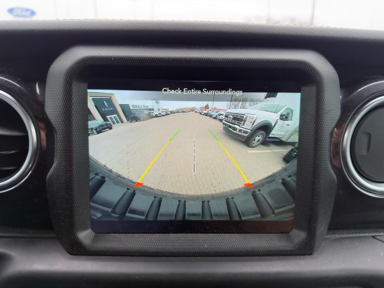 2020 Jeep Wrangler Unlimited Sahara ALTITUDE PK| LTHR|COLD WTHR GRP|NAV/SND GRP|LED GR Photo