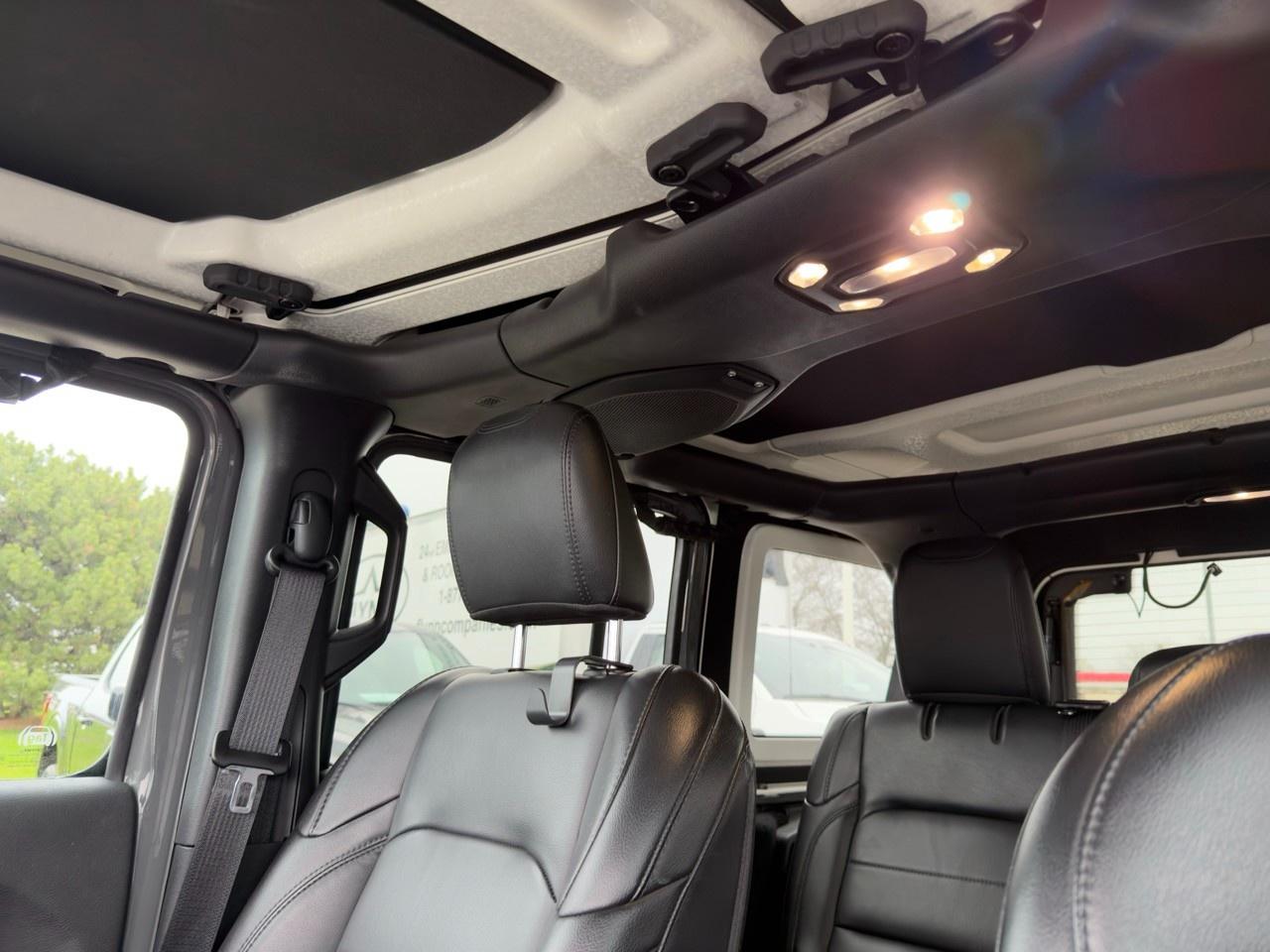 2020 Jeep Wrangler Unlimited Sahara ALTITUDE PK| LTHR|COLD WTHR GRP|NAV/SND GRP|LED GR Photo