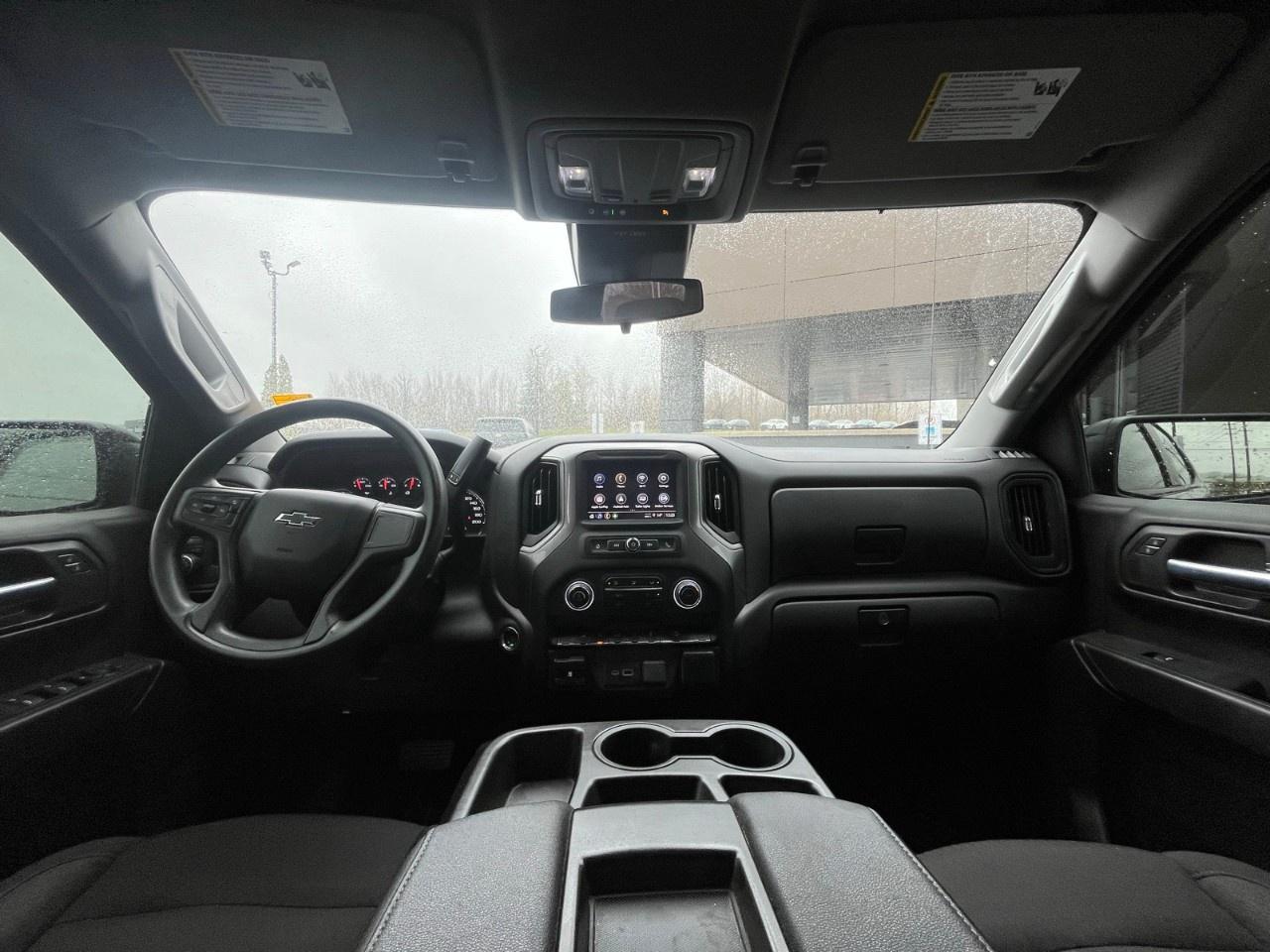 2024 Chevrolet Silverado 1500 Crew Cab Short Box 4-Wheel Drive Custom Trail Boss Photo