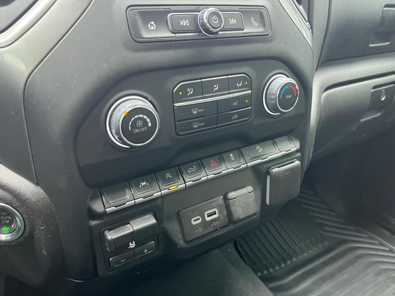 2024 Chevrolet Silverado 1500 Crew Cab Short Box 4-Wheel Drive Custom Trail Boss Photo