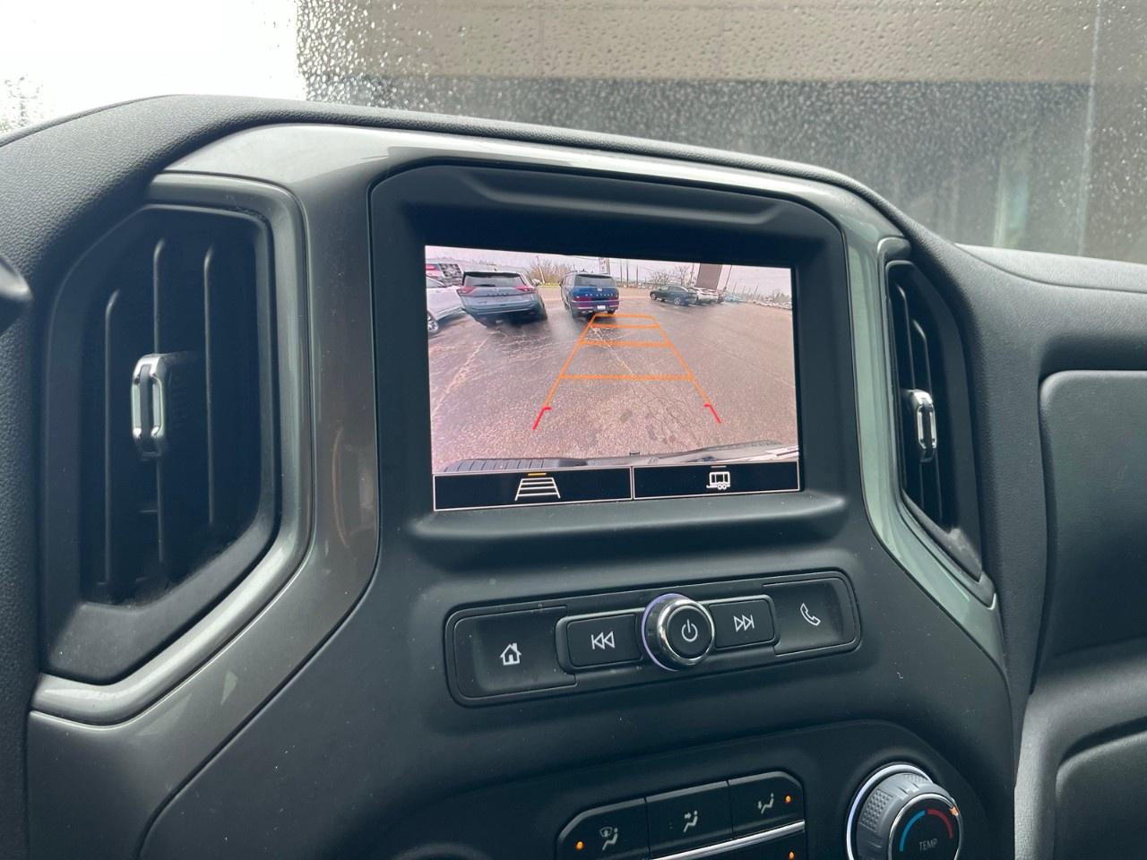 2024 Chevrolet Silverado 1500 Crew Cab Short Box 4-Wheel Drive Custom Trail Boss Photo