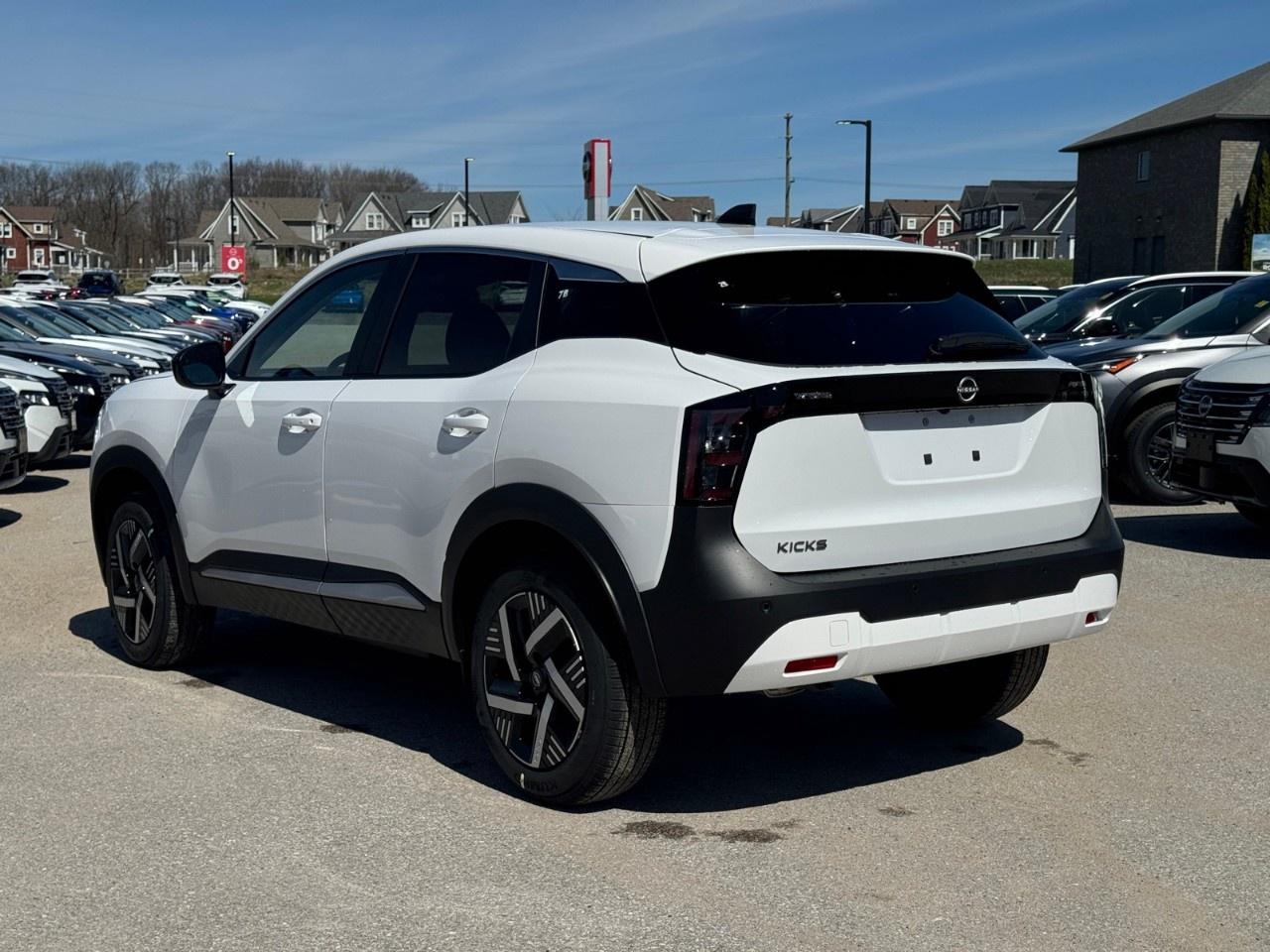 2026 Nissan Kicks SV FWD Photo