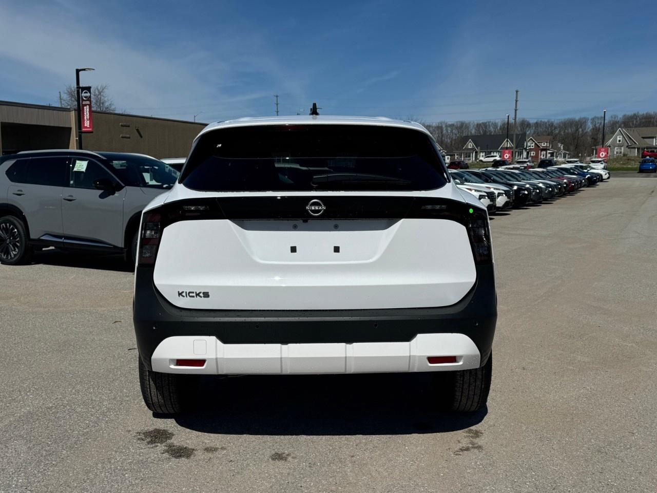 2026 Nissan Kicks SV FWD Photo