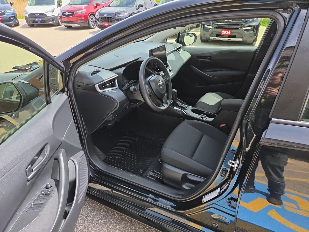 2024 Toyota Corolla Hybrid LE Photo