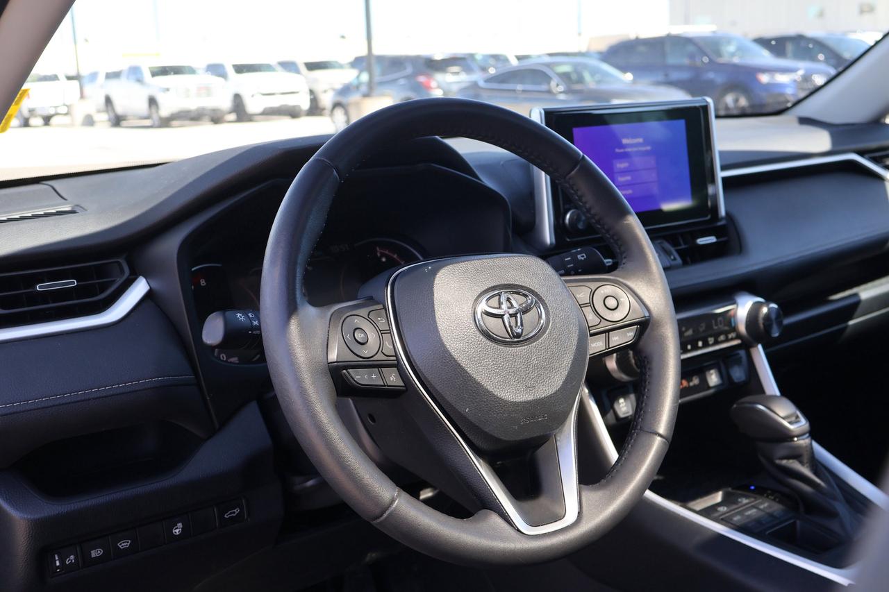 2023 Toyota RAV4 XLE | | Sunroof | Photo
