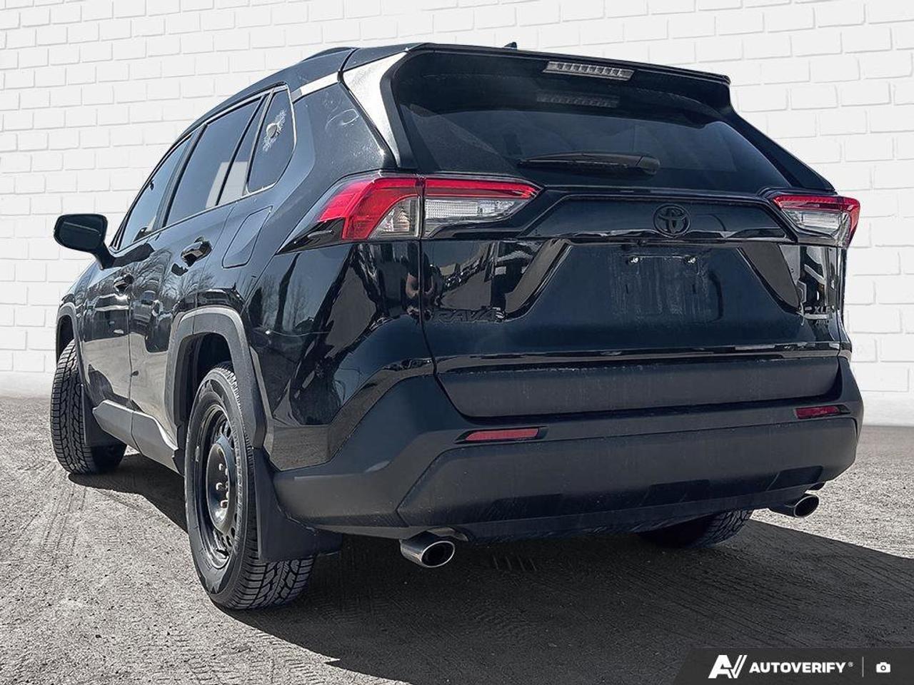 2023 Toyota RAV4 XLE | | Sunroof | Photo