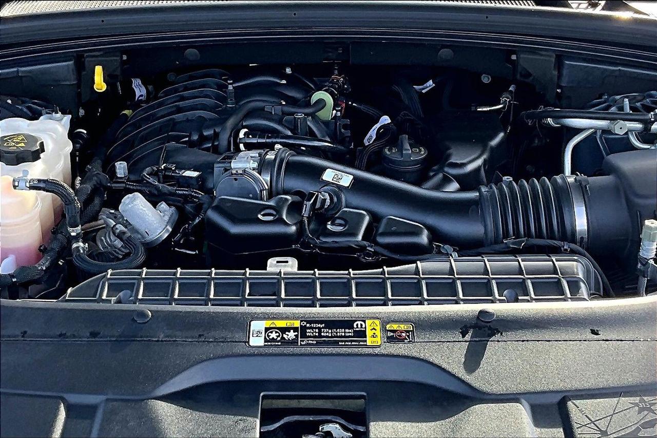 2024 Jeep Grand Cherokee L Limited | 6Seat | HeatedLeather | SafetyTech | 4x4 Photo