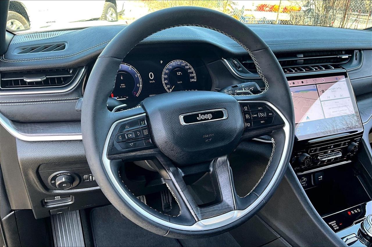 2024 Jeep Grand Cherokee L Limited | 6Seat | HeatedLeather | SafetyTech | 4x4 Photo