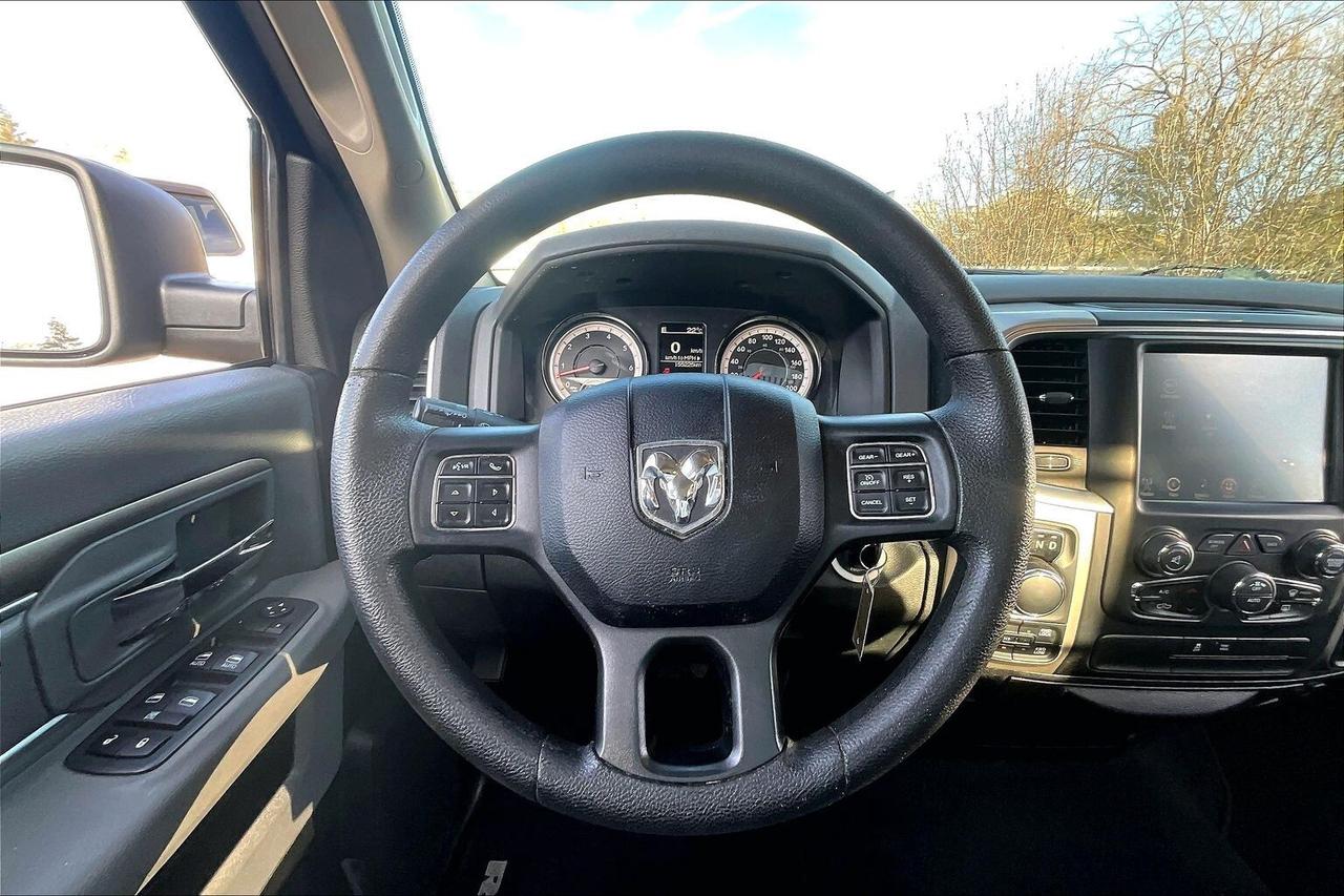 2017 RAM 1500 SLT Quad Cab V8 | AS IS | 4X4 Photo4