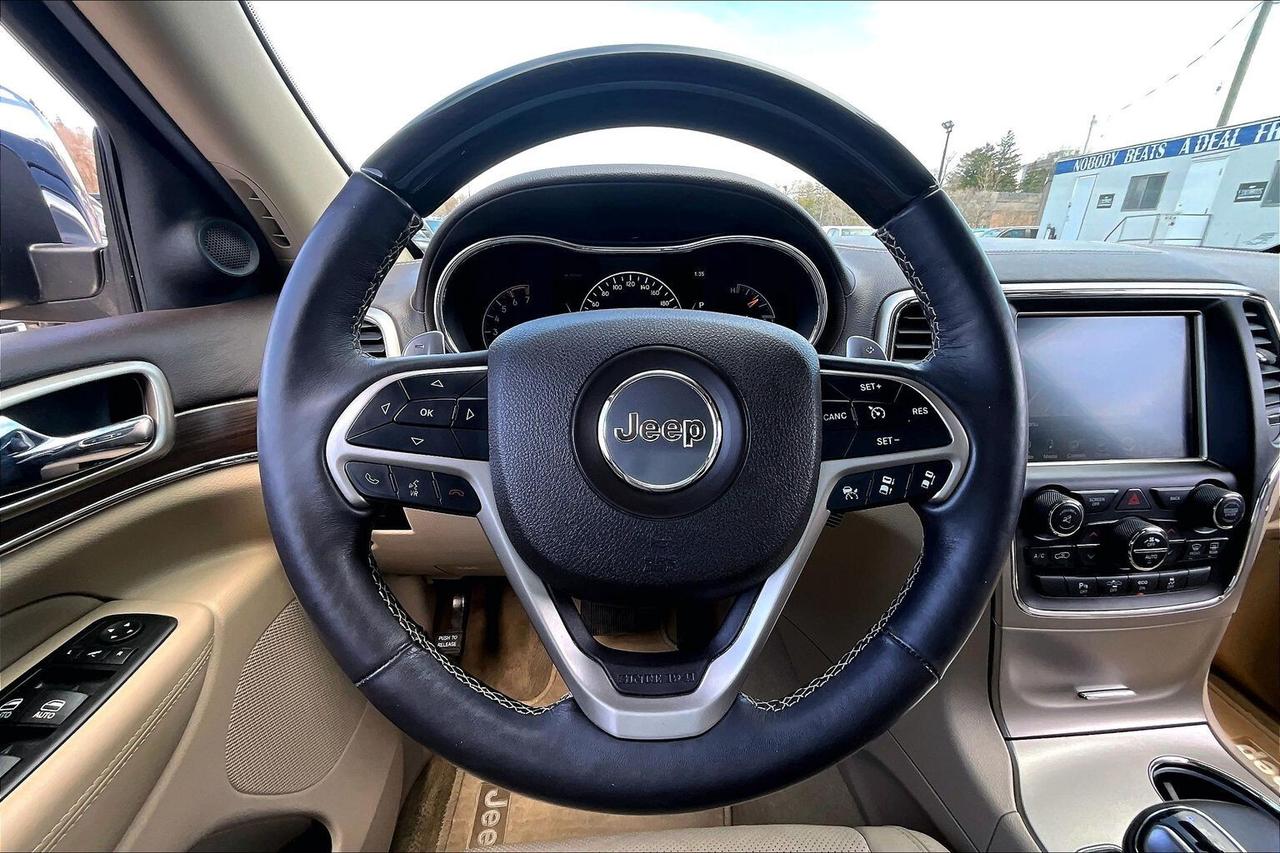 2014 Jeep Grand Cherokee Overland V8 | 2Sets Wheels | AS IS | 4X4 Photo4