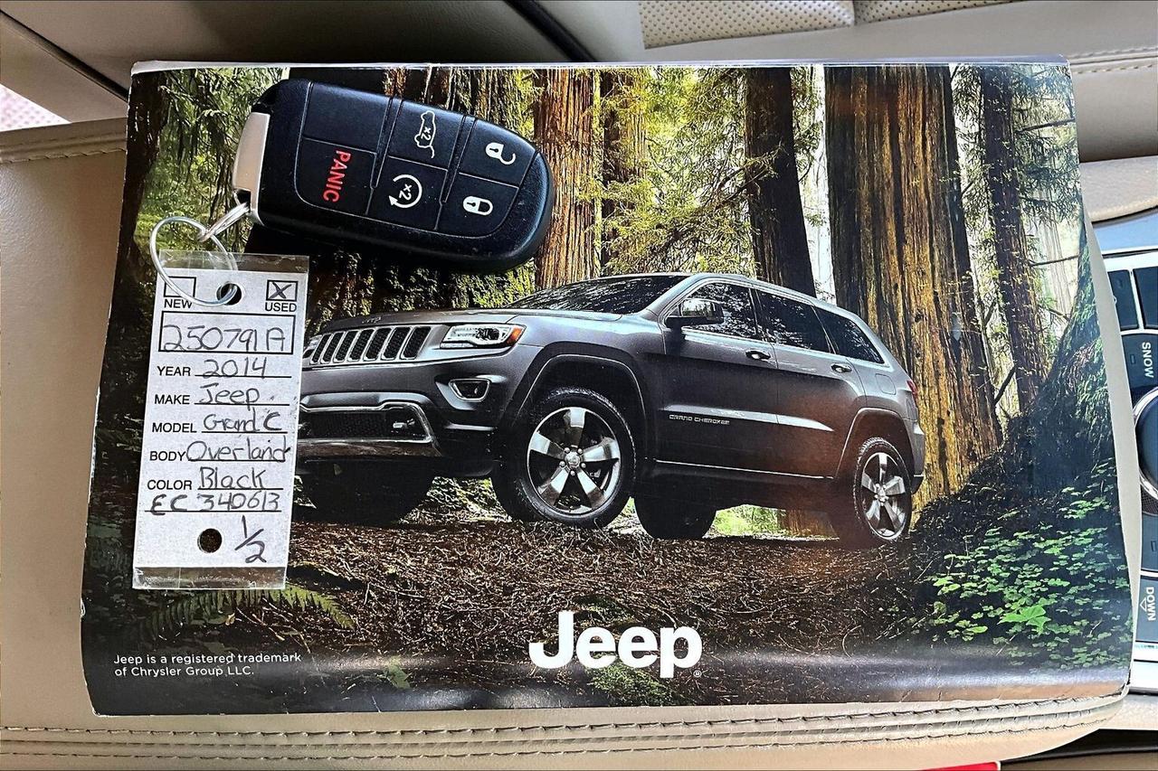 2014 Jeep Grand Cherokee Overland V8 | 2Sets Wheels | AS IS | 4X4 Photo