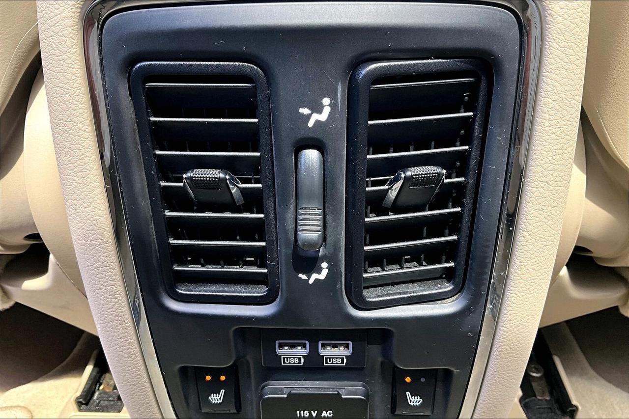 2014 Jeep Grand Cherokee Overland V8 | 2Sets Wheels | AS IS | 4X4 Photo