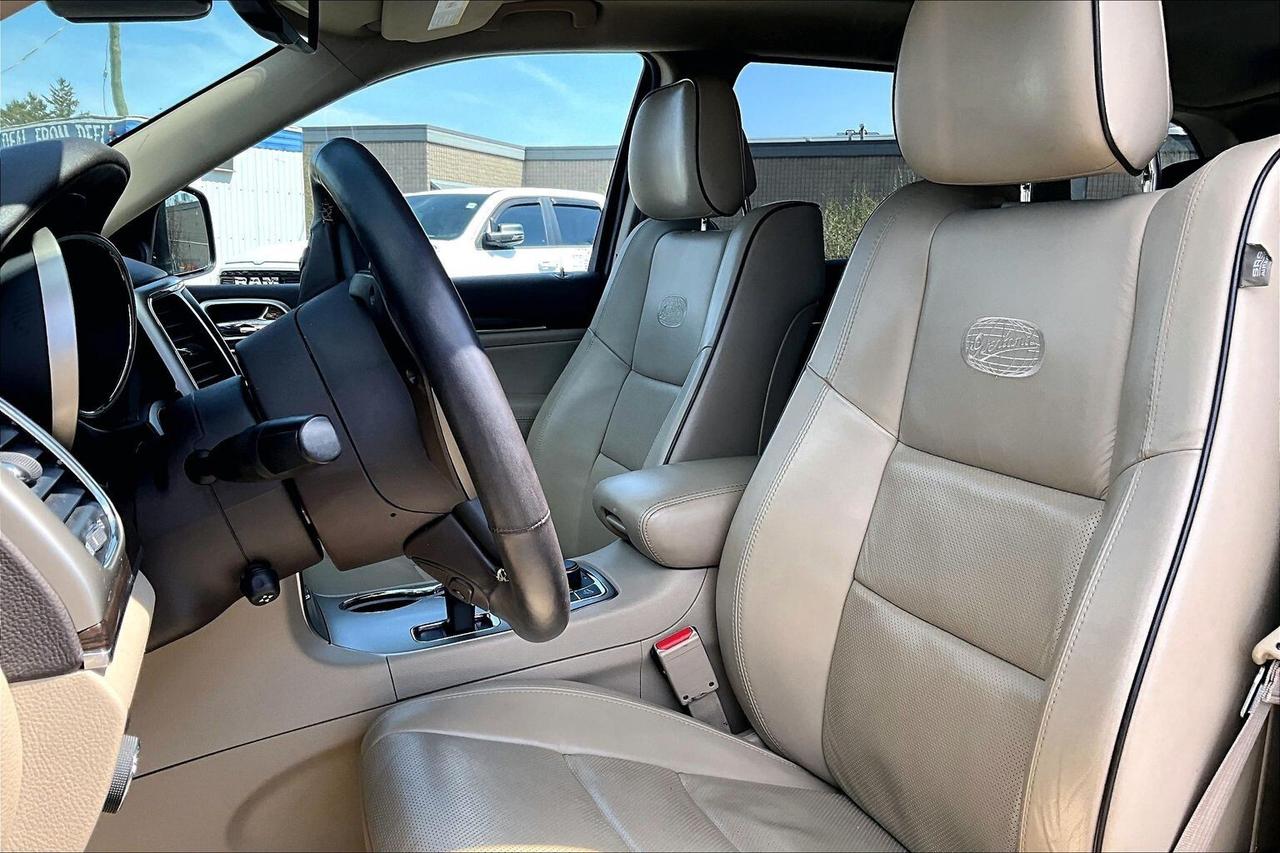 2014 Jeep Grand Cherokee Overland V8 | 2Sets Wheels | AS IS | 4X4 Photo