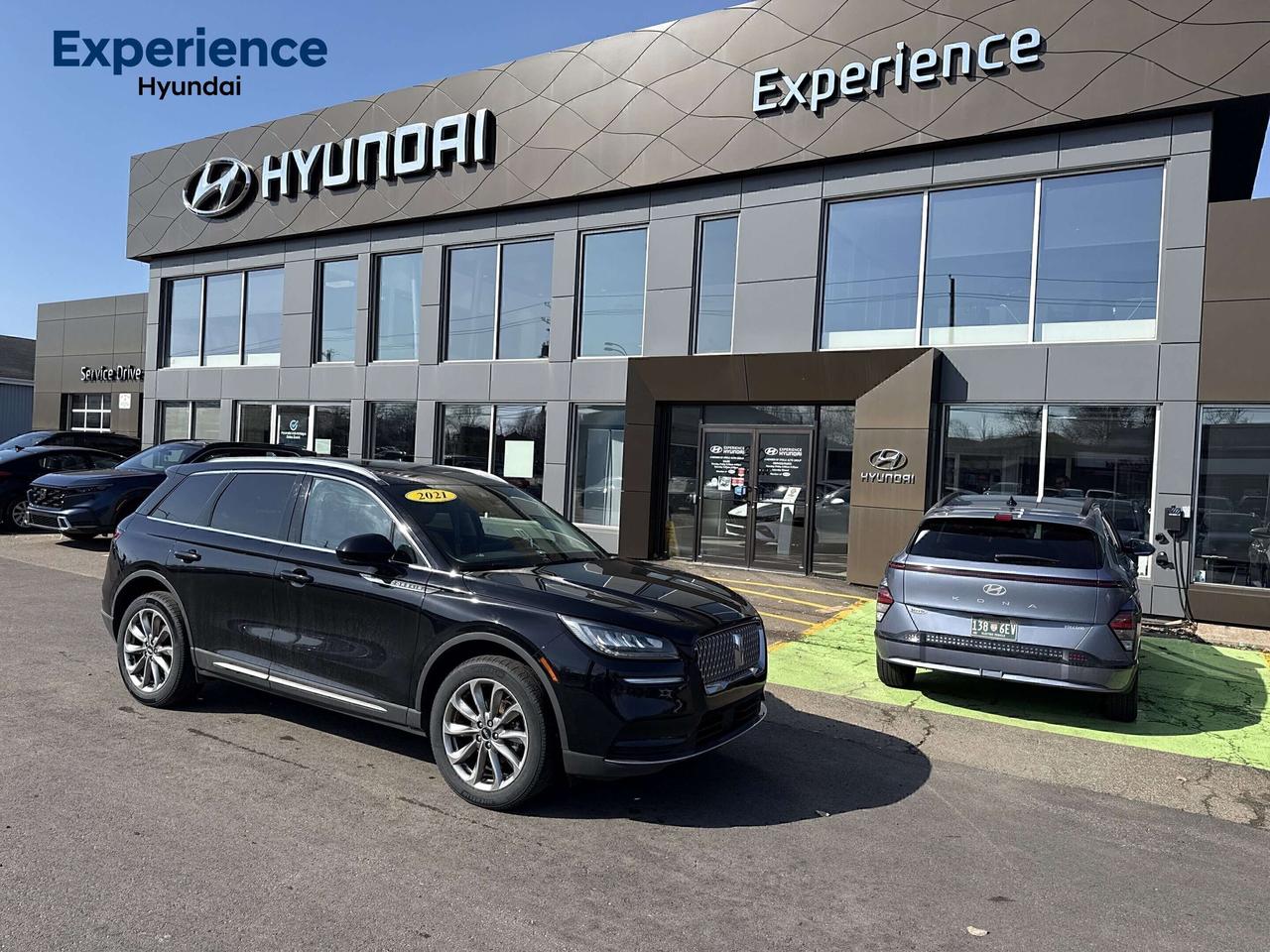Recent Arrival! Black 2021 Lincoln Corsair Standard AWD 8-Speed Automatic 2.0L I4

10 Speakers, 18" Bright Machined Aluminum Wheels, Heated front seats, Lincoln Soft Touch Heated Comfort Seats, Panoramic Vista Roof w/Power Shade, Power Liftgate.<b> Were PEIs Premier Credit Specialists! Good poor, bad, or new credit? Divorced? Self-Employed? We have you covered! Our Credit Specialists are on standby 24/7 to help get you behind the wheel today! APPLY FOR YOUR PRE-APPROVAL TODAY - https://www.steeleadvantagefinancing.com/7182