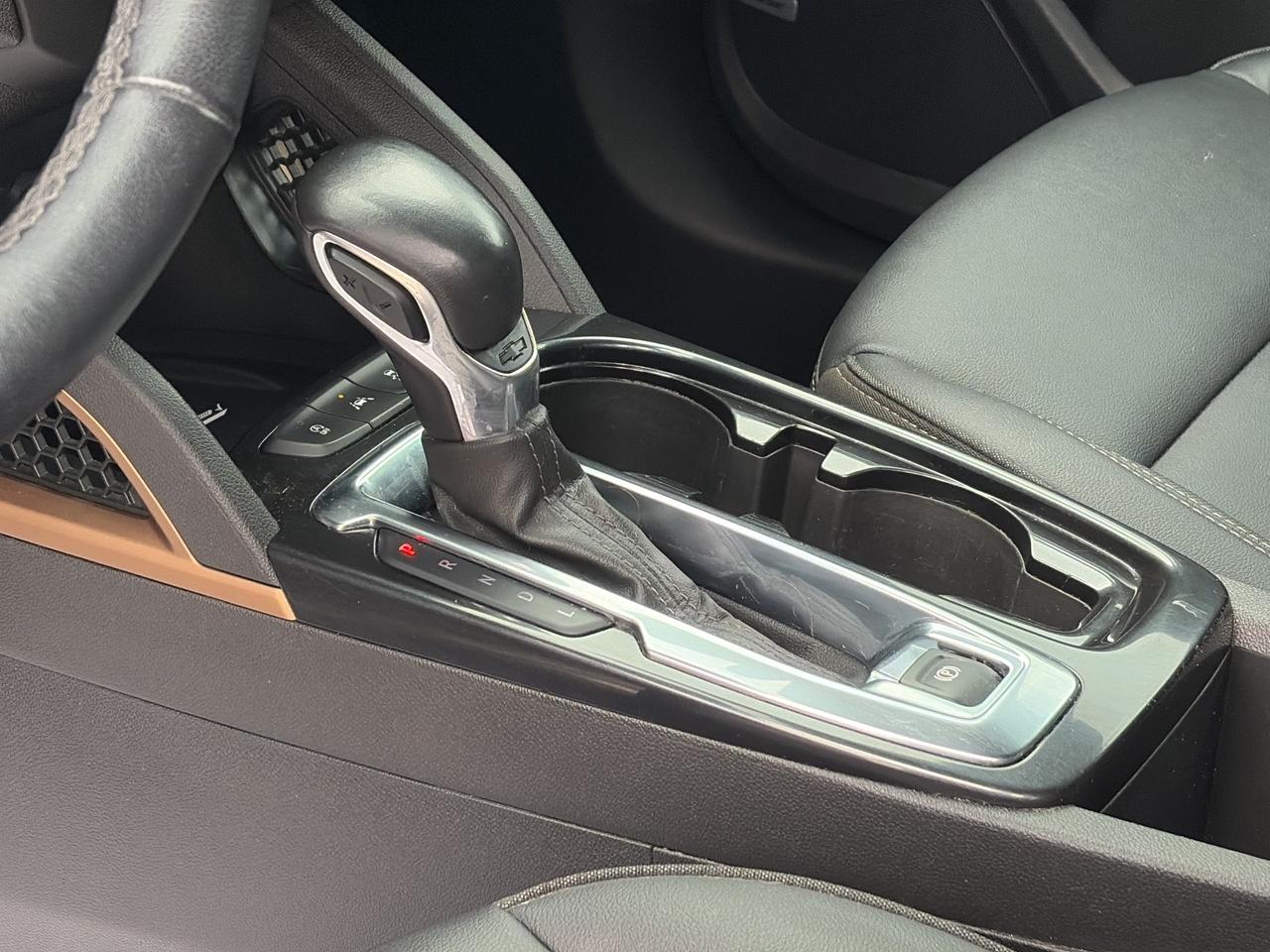 2023 Chevrolet TrailBlazer AWD, ACTIV, LEATHER, SUNROOF, REMOTE START! Photo