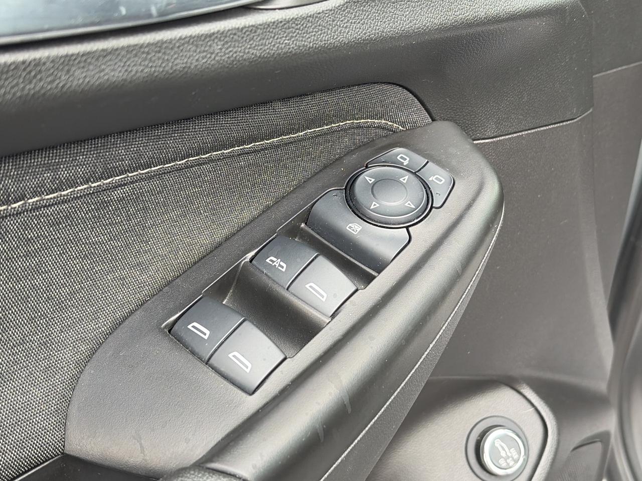 2023 Chevrolet TrailBlazer AWD, ACTIV, LEATHER, SUNROOF, REMOTE START! Photo
