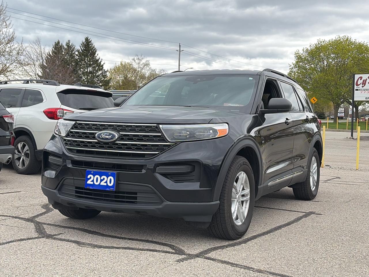 2020 Ford Explorer XLT 4WD, AUTO HIGHBEAMS, BACK UP CAMERA! Photo