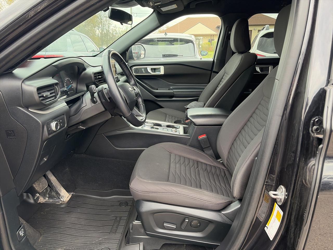 2020 Ford Explorer XLT 4WD, AUTO HIGHBEAMS, BACK UP CAMERA! - Photo #13