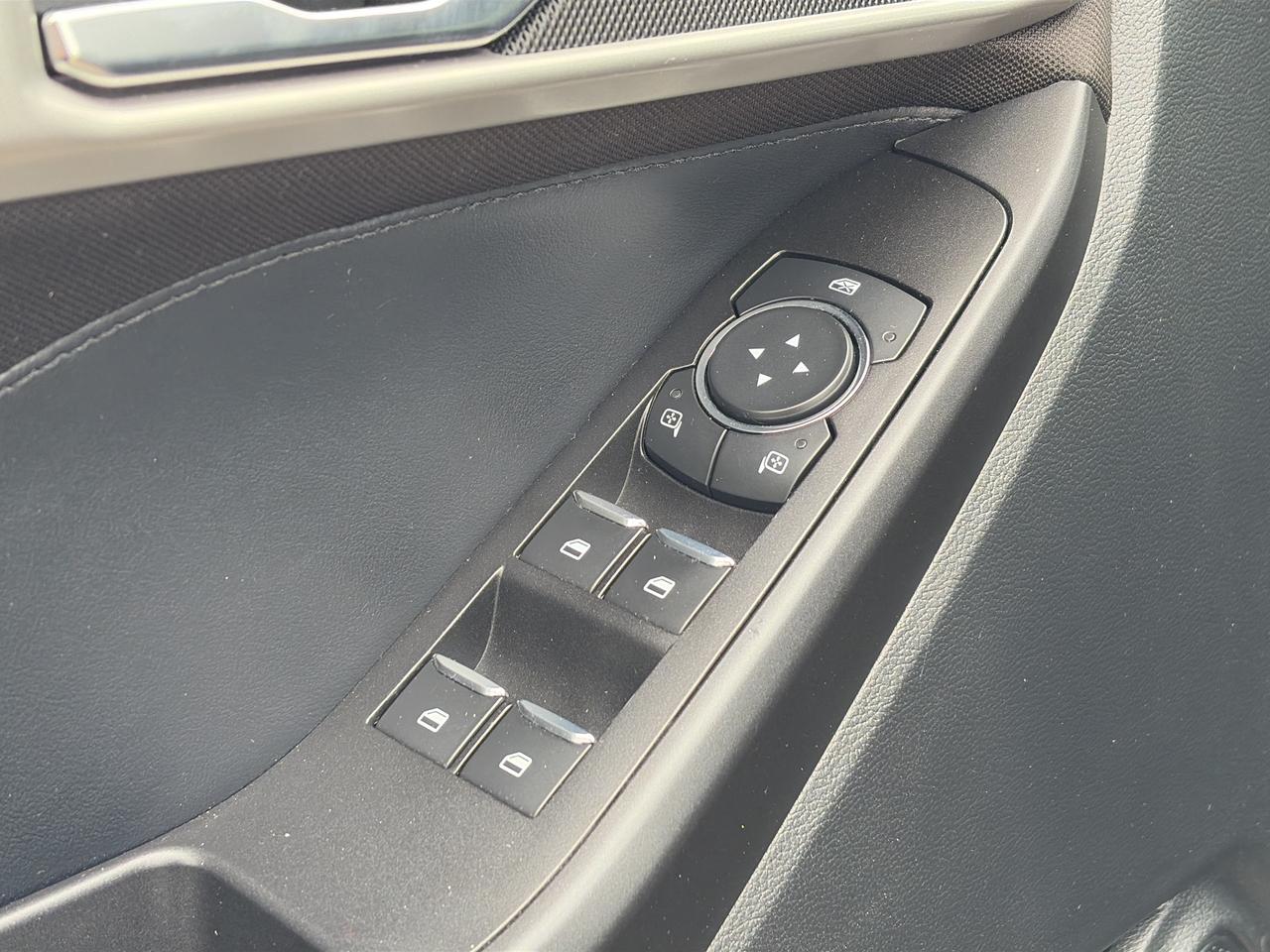 2020 Ford Explorer XLT 4WD, AUTO HIGHBEAMS, BACK UP CAMERA! - Photo #16