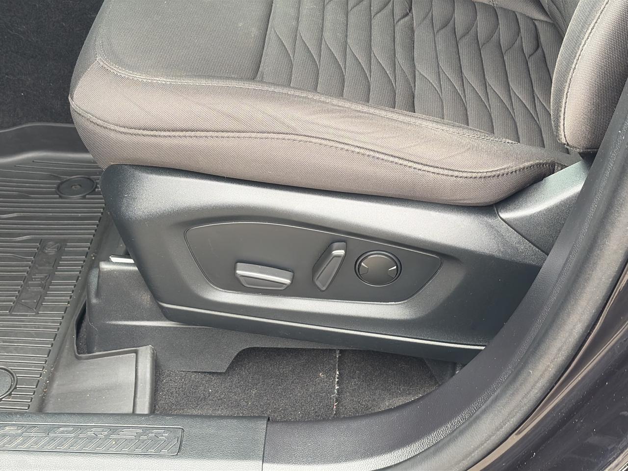 2020 Ford Explorer XLT 4WD, AUTO HIGHBEAMS, BACK UP CAMERA! - Photo #14