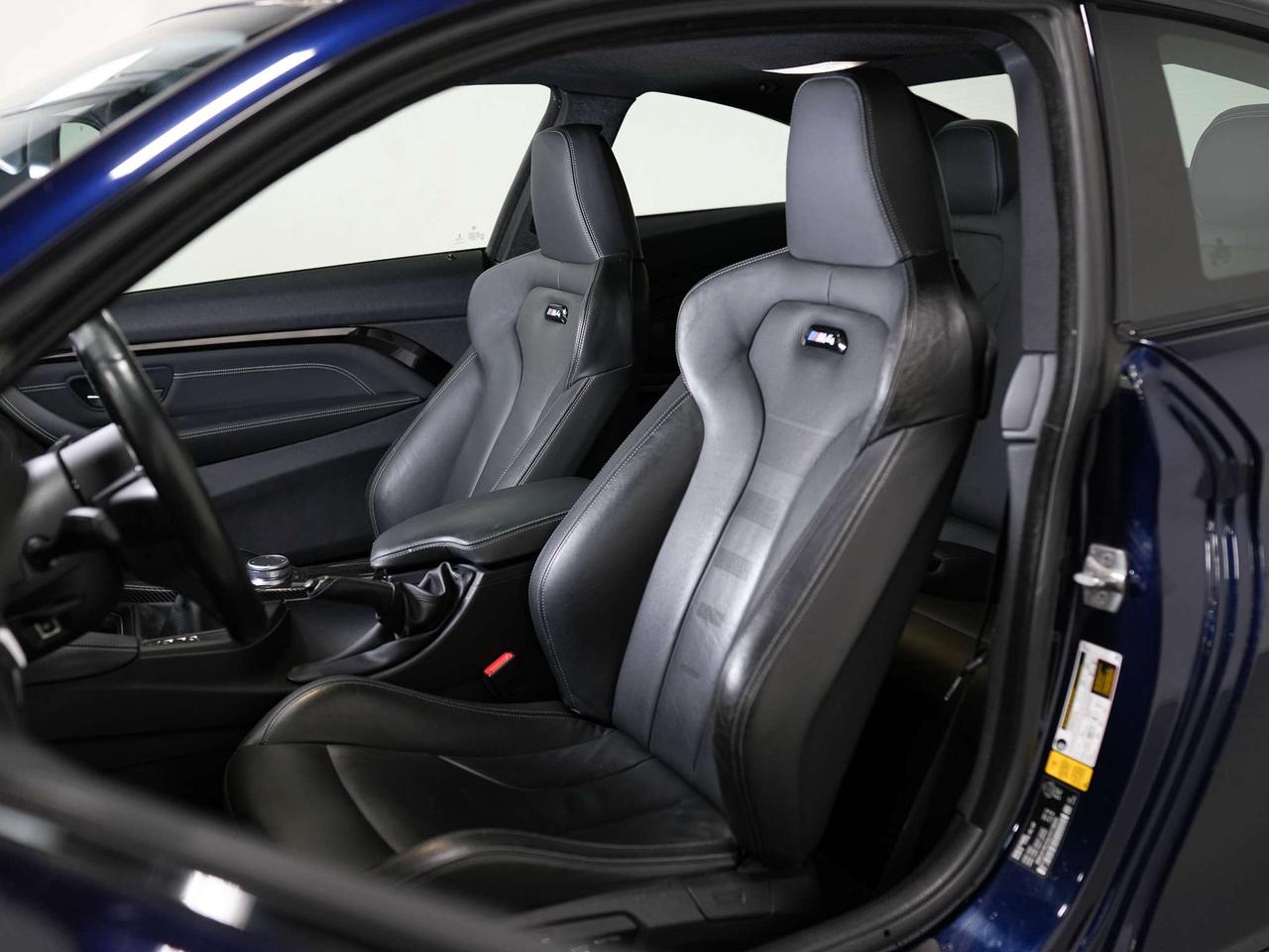 2020 BMW M4 MANUAL | CARBON TRIM | HARMAN KARDON Photo
