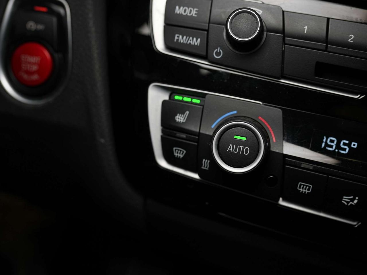 2020 BMW M4 MANUAL | CARBON TRIM | HARMAN KARDON Photo