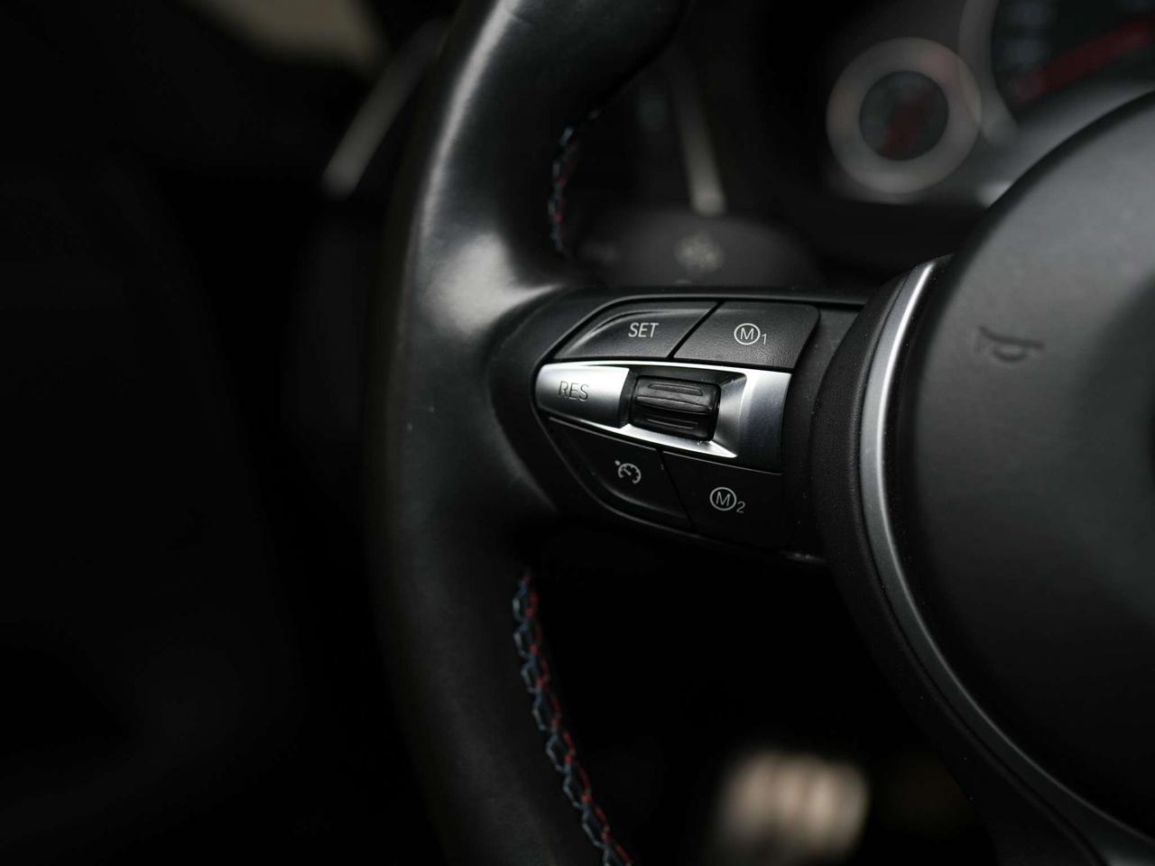 2020 BMW M4 MANUAL | CARBON TRIM | HARMAN KARDON Photo