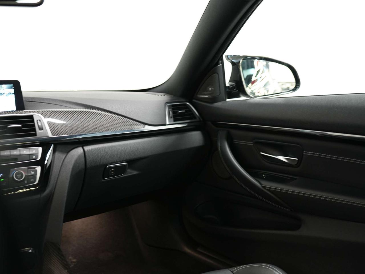 2020 BMW M4 MANUAL | CARBON TRIM | HARMAN KARDON Photo