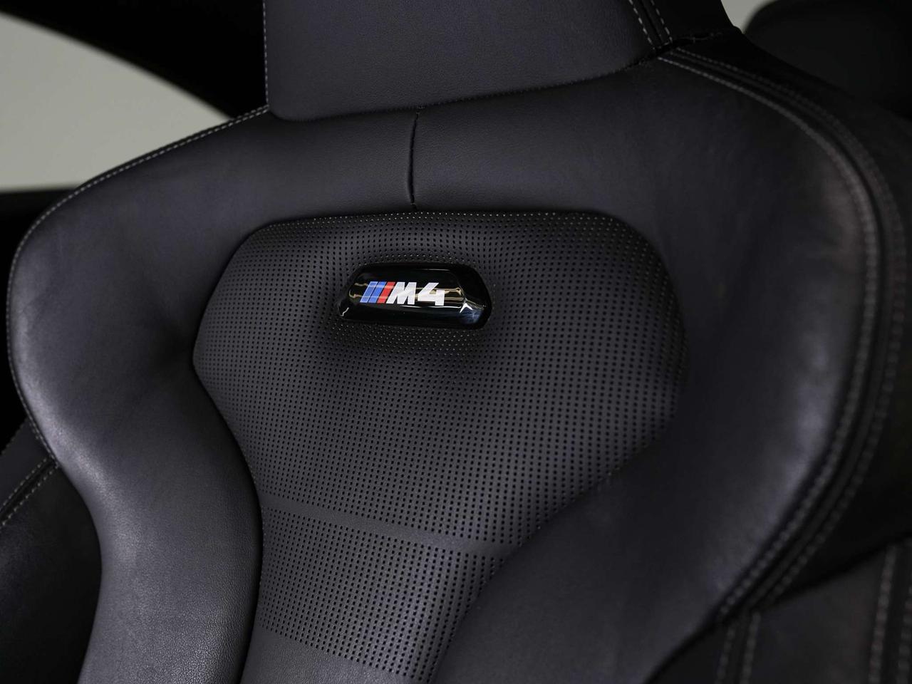 2020 BMW M4 MANUAL | CARBON TRIM | HARMAN KARDON Photo