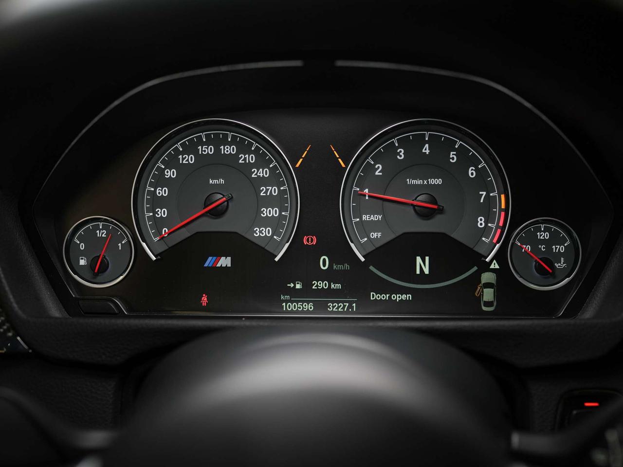 2020 BMW M4 MANUAL | CARBON TRIM | HARMAN KARDON Photo
