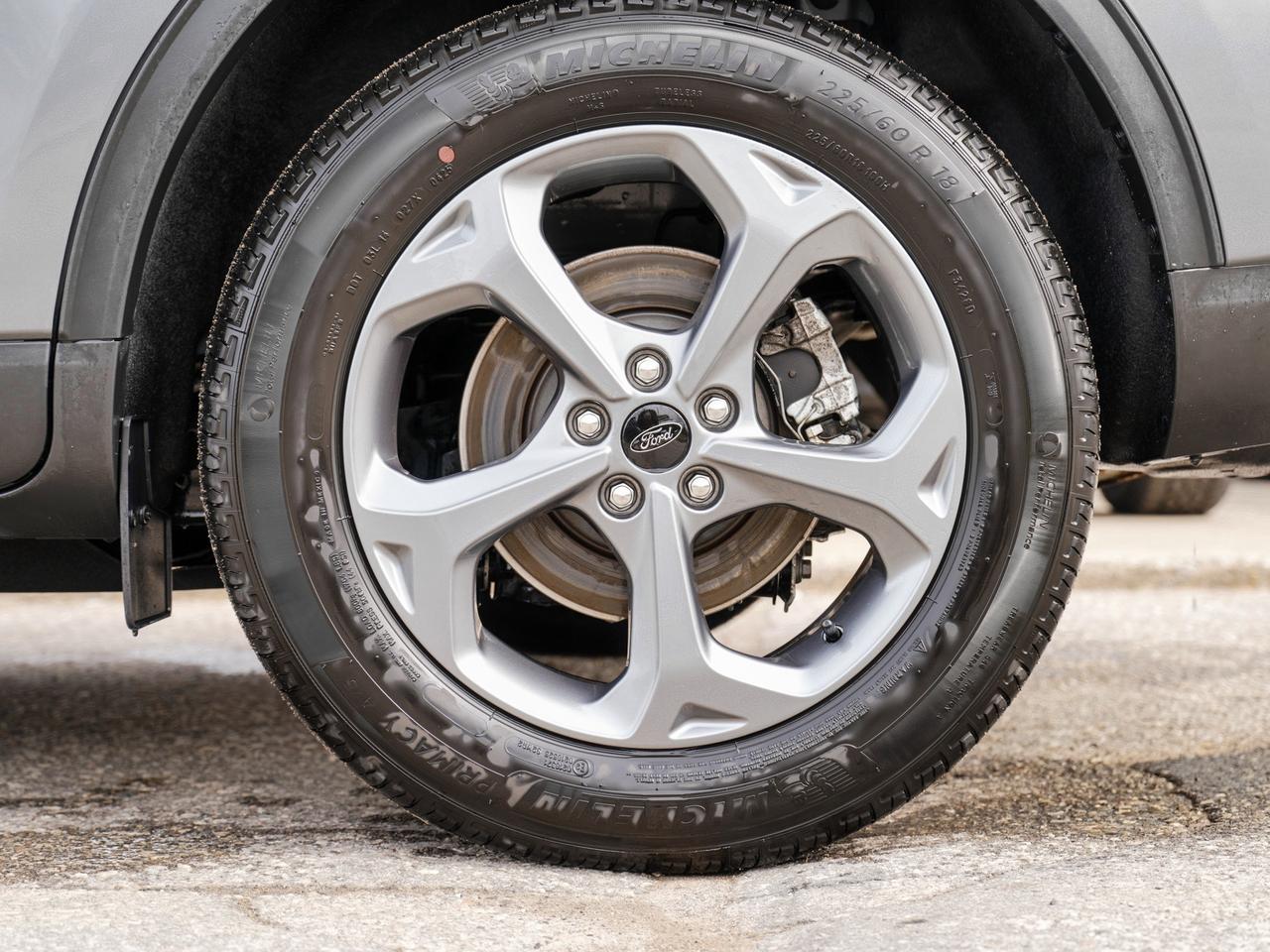 2025 Ford Escape ST-Line AWD | SUPER LOW KM | NON RENTAL! Photo
