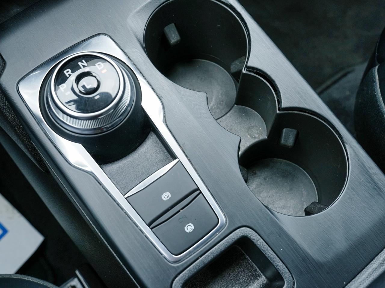 2025 Ford Escape ST-Line AWD | SUPER LOW KM | NON RENTAL! Photo
