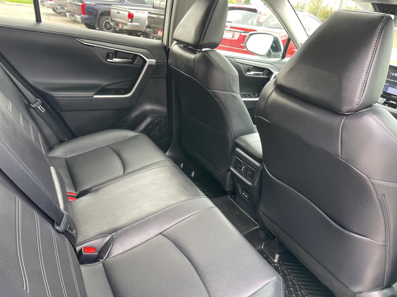 2022 Toyota RAV4 Hybrid Limited Photo