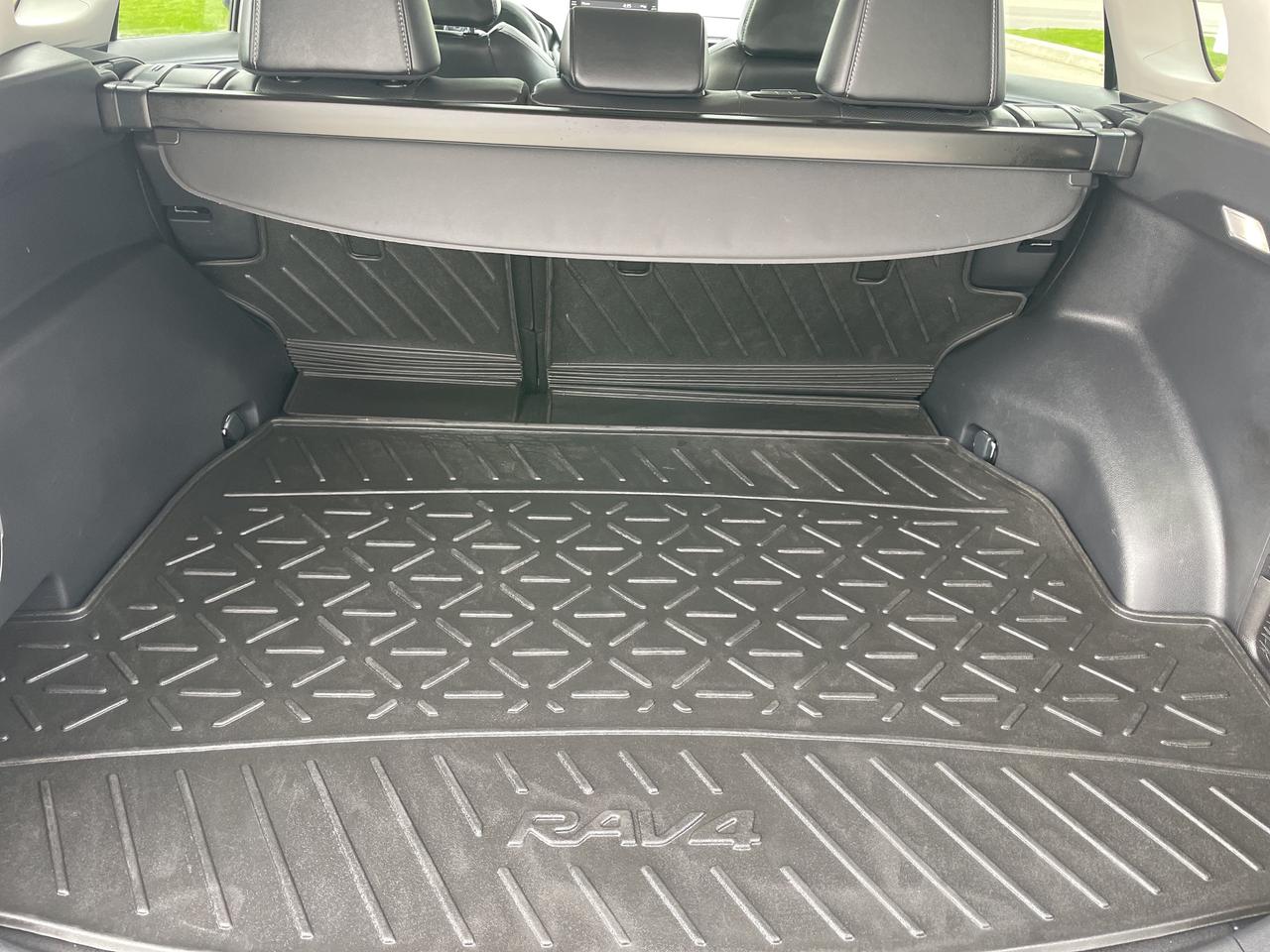 2022 Toyota RAV4 Hybrid Limited Photo