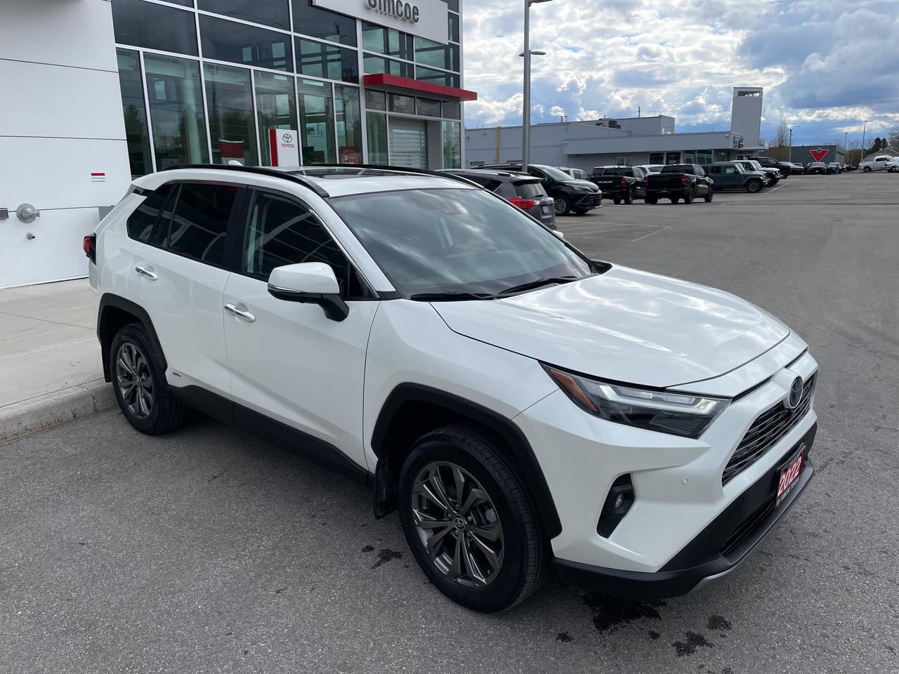 2022 Toyota RAV4 Hybrid Limited Photo