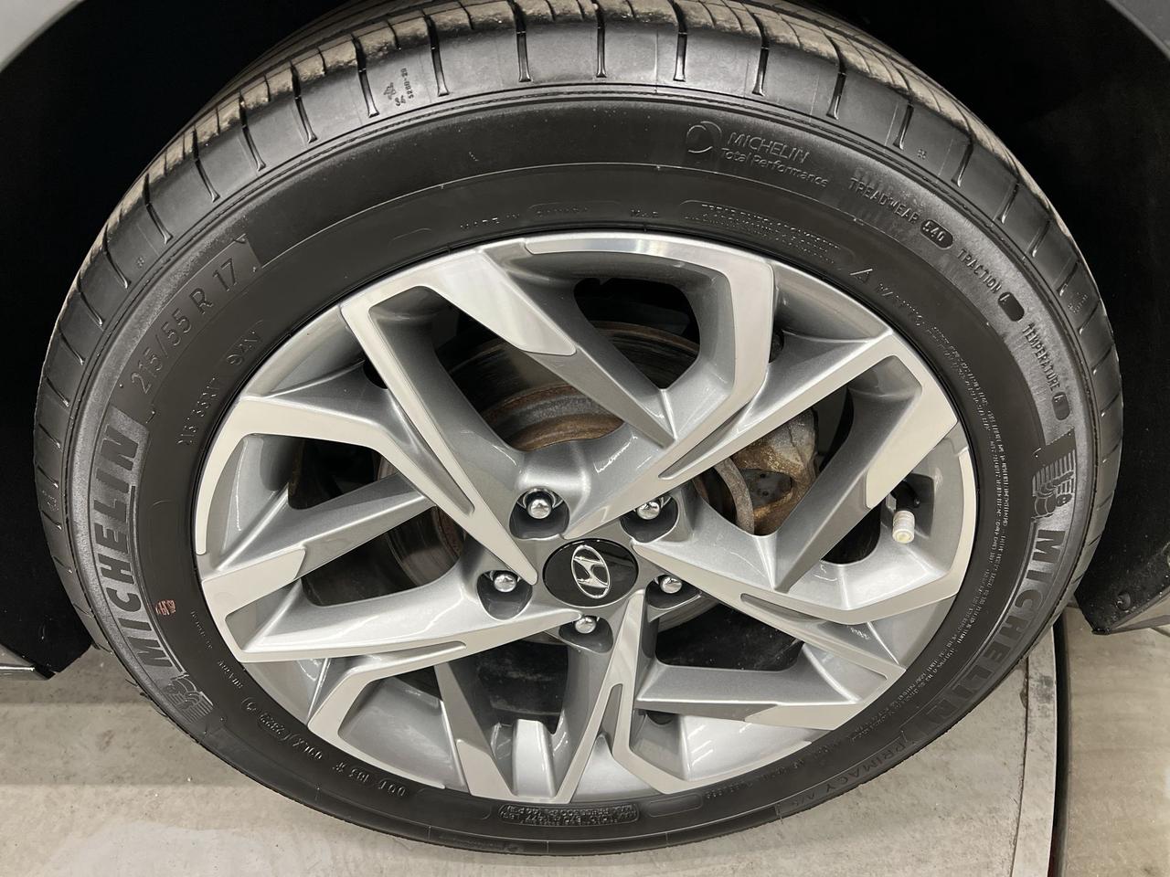 2023 Hyundai Sonata LOW KMS! | HTD SEATS | CARPLAY | REMOTE START Photo