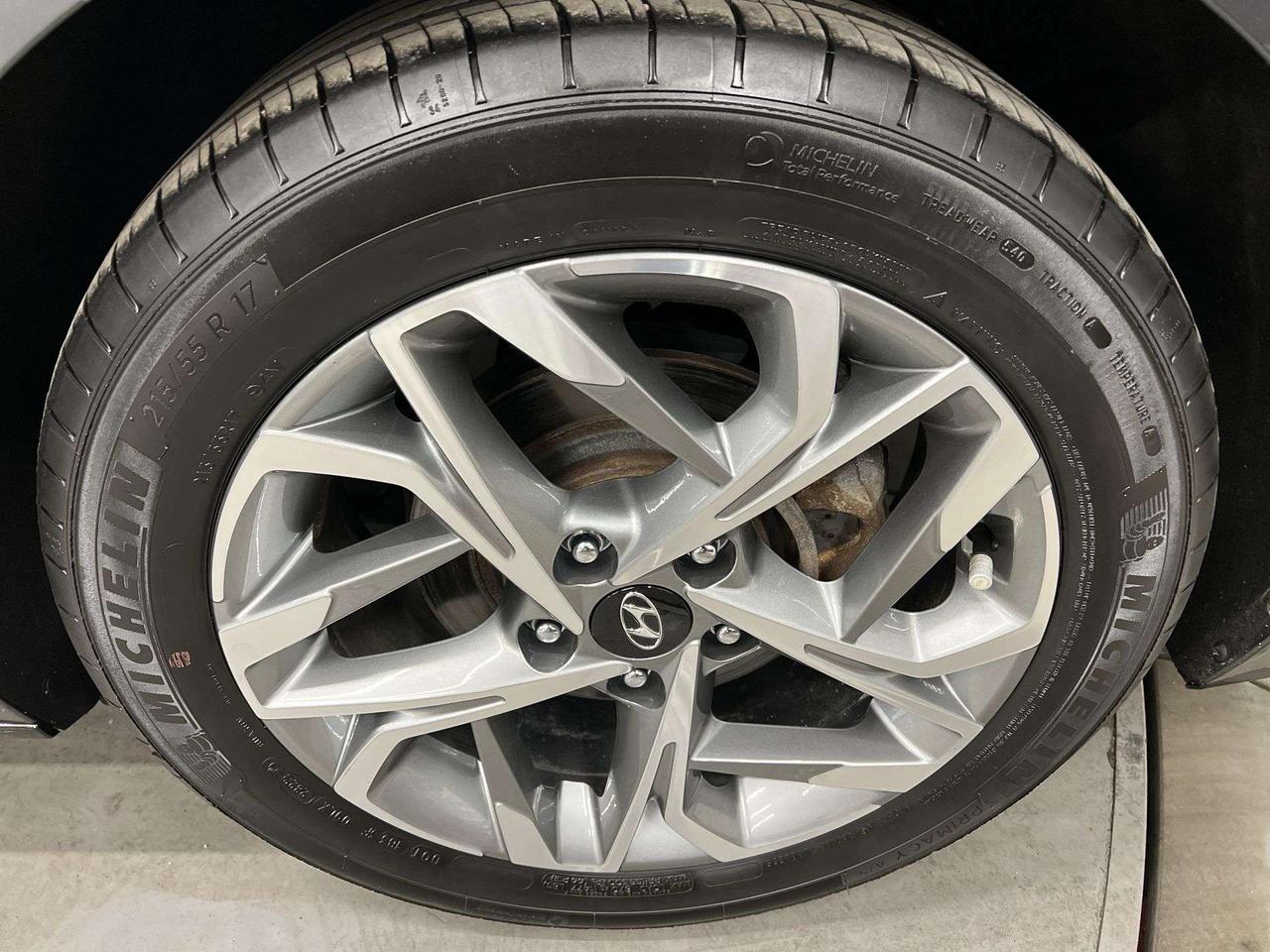 2023 Hyundai Sonata LOW KMS! | HTD SEATS | CARPLAY | REMOTE START Photo