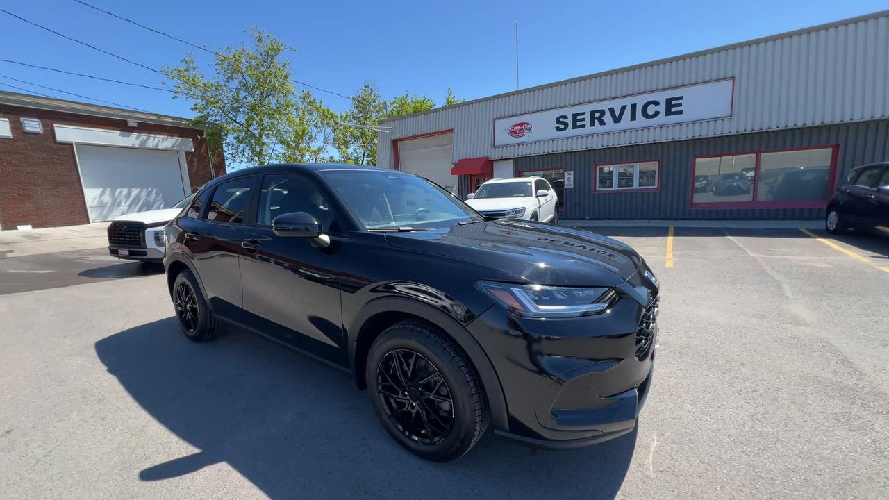 2024 Honda HR-V AWD | HTD SEATS | CARPLAY | REMOTE START | A-C Photo
