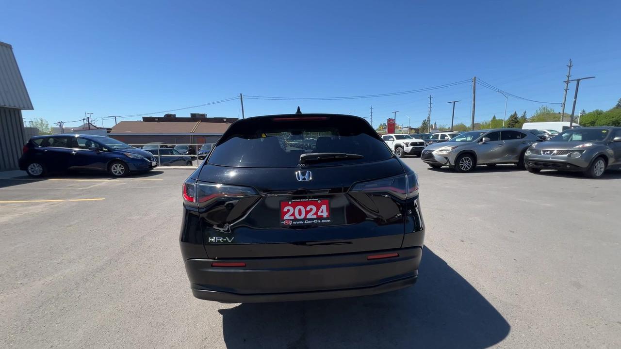 2024 Honda HR-V AWD | HTD SEATS | CARPLAY | REMOTE START | A-C Photo