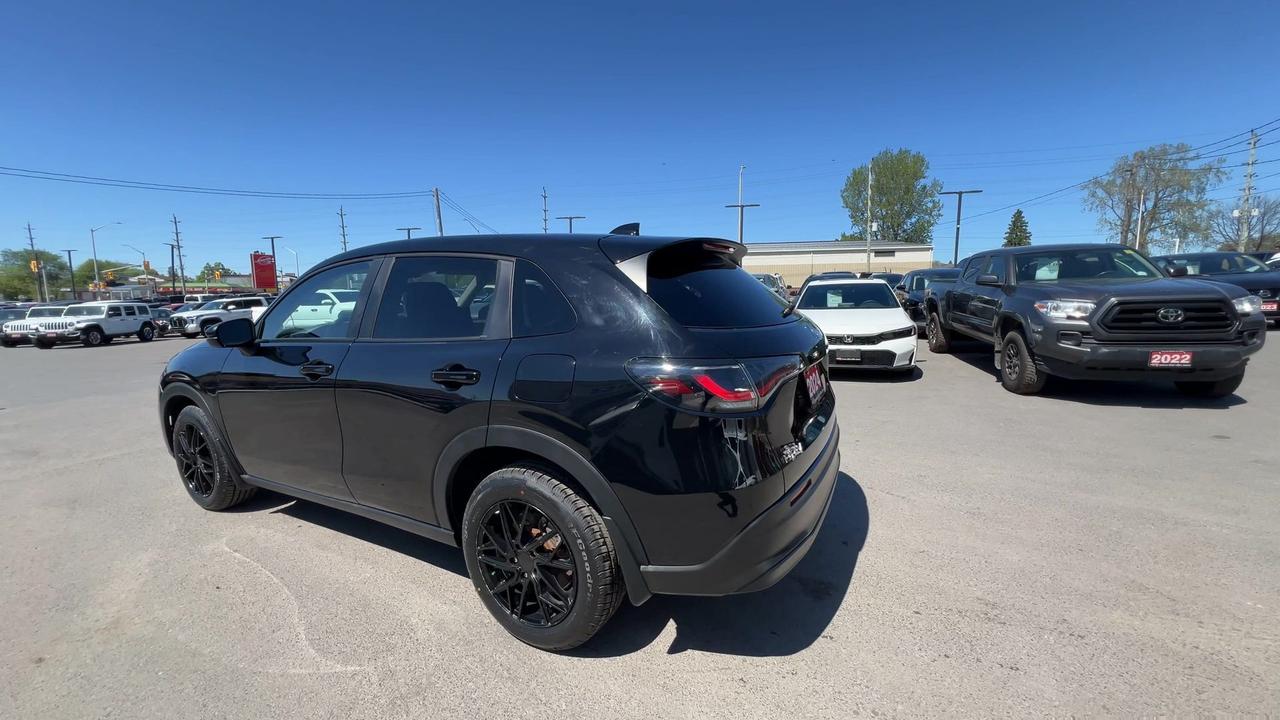 2024 Honda HR-V AWD | HTD SEATS | CARPLAY | REMOTE START | A-C Photo