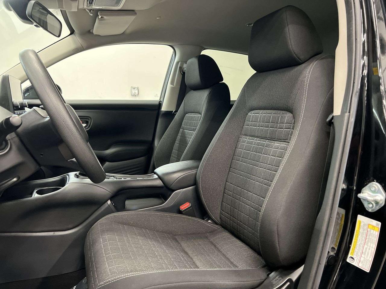 2024 Honda HR-V AWD | HTD SEATS | CARPLAY | REMOTE START | A/C Photo