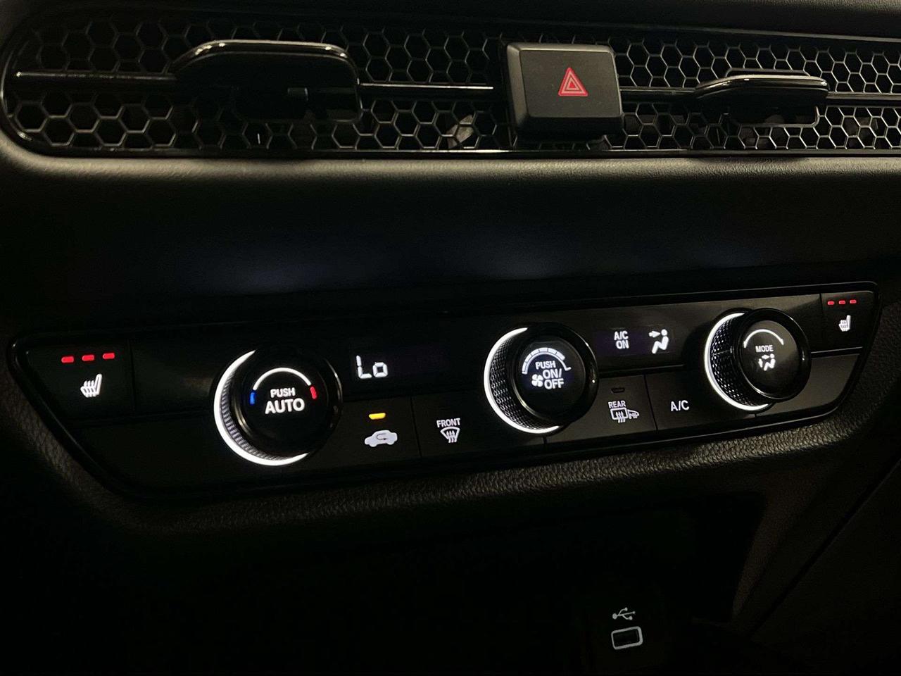 2024 Honda HR-V AWD | HTD SEATS | CARPLAY | REMOTE START | A/C Photo