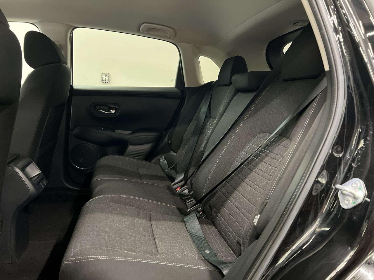 2024 Honda HR-V AWD | HTD SEATS | CARPLAY | REMOTE START | A/C Photo