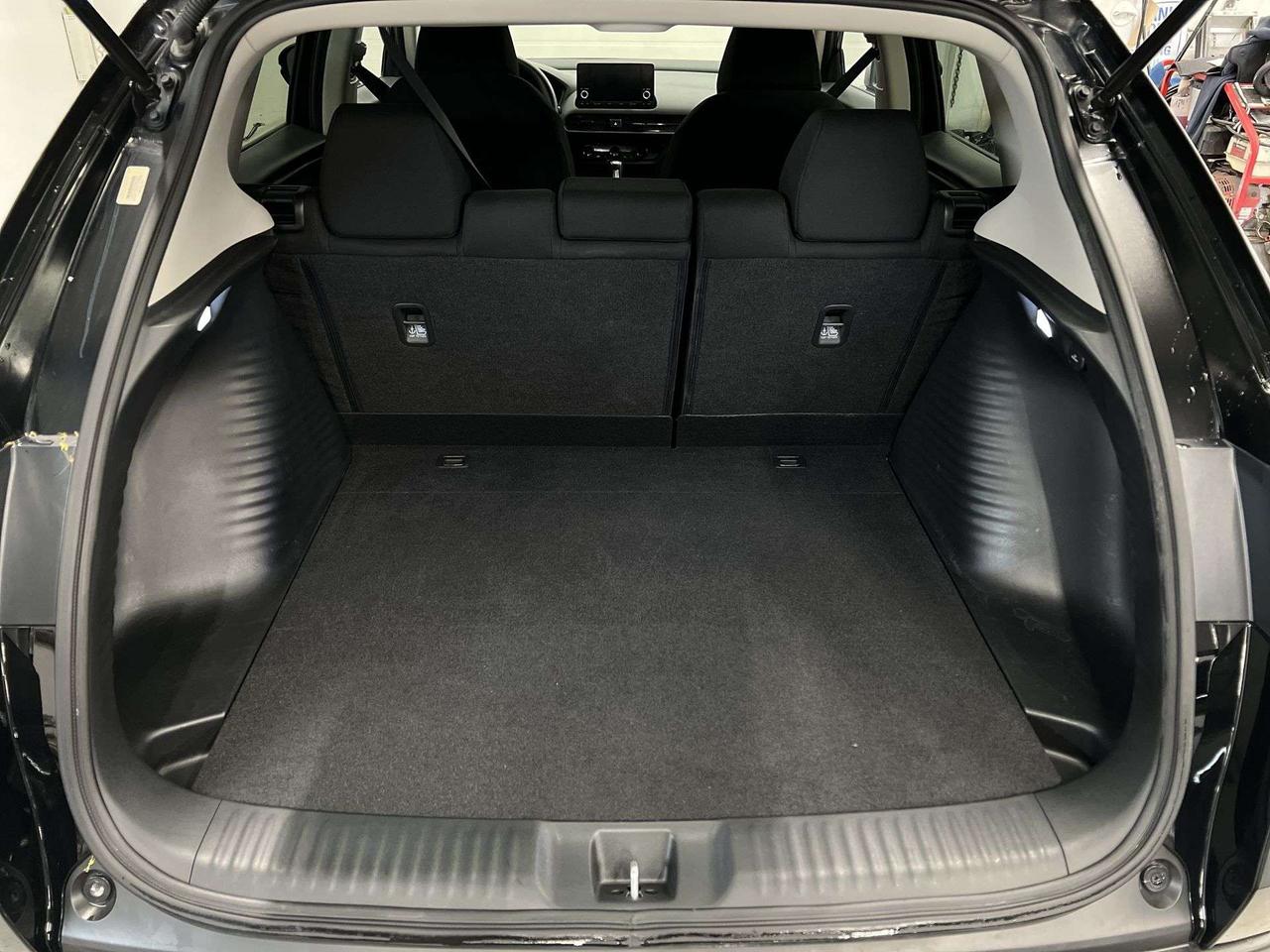 2024 Honda HR-V AWD | HTD SEATS | CARPLAY | REMOTE START | A/C Photo